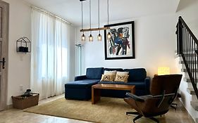 3Bedrooms-5 Min Downtown-Wifi-Pool-Jacuzzi-Parking